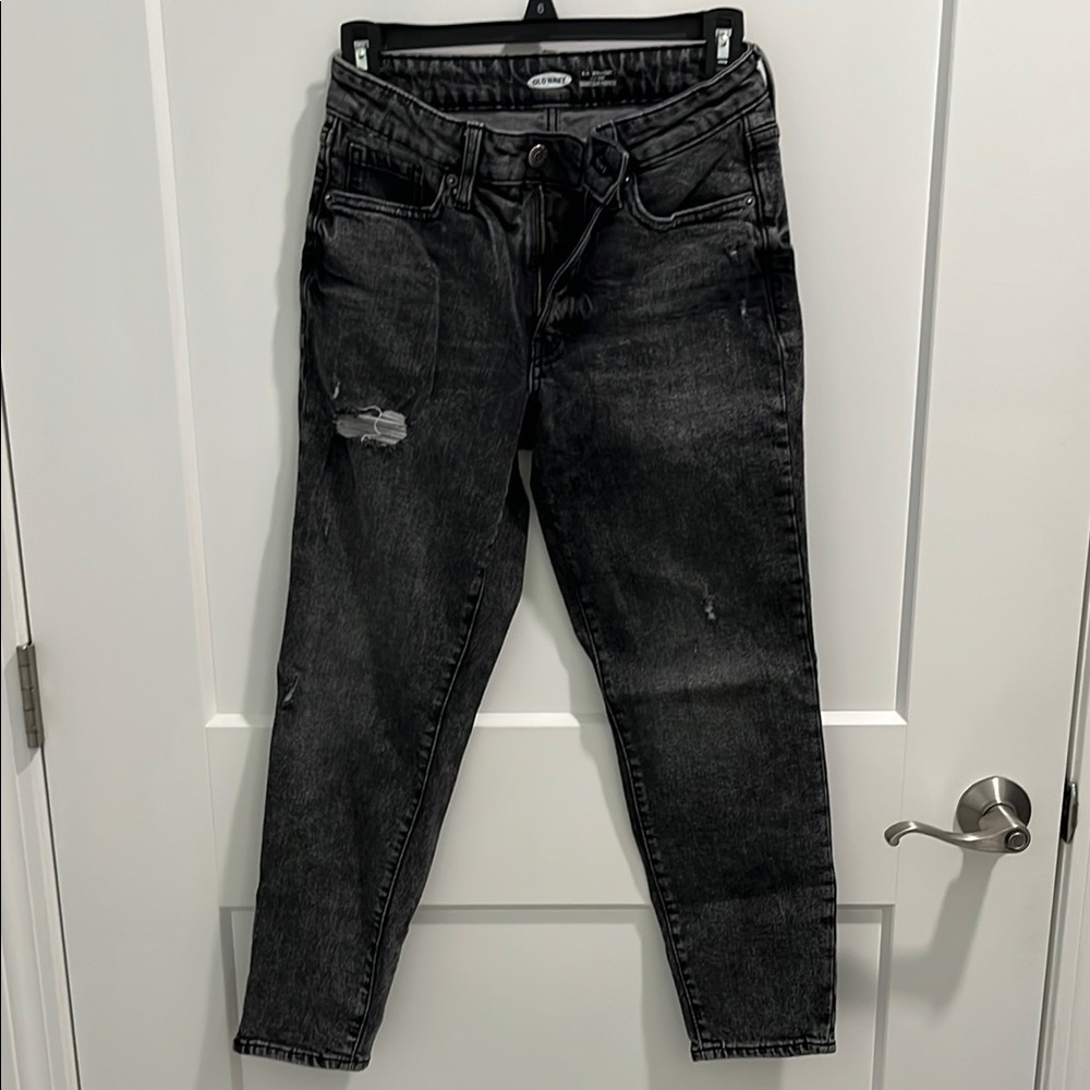Black Distressed Women's Jeans